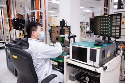 探秘硅核之心 走进英特尔CPU封装工厂的技术殿堂